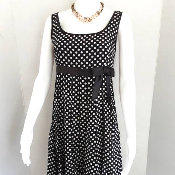 NWOT SANDRA DARREN BLACK WHITE POKE-A-DOT EMPIRE WAIST RUFFLED HEM DRESS SZ 8 - Picture 1 of 12
